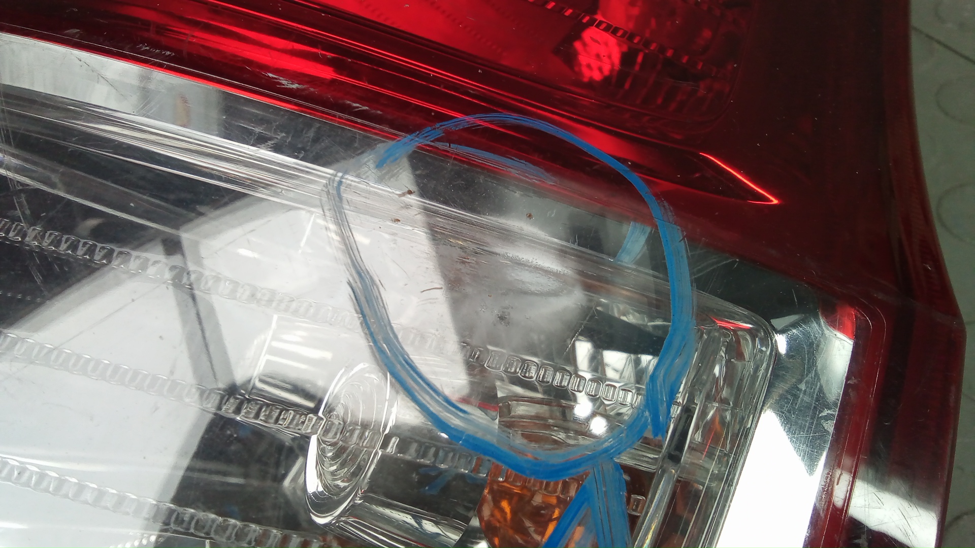 Фонарь задний правый