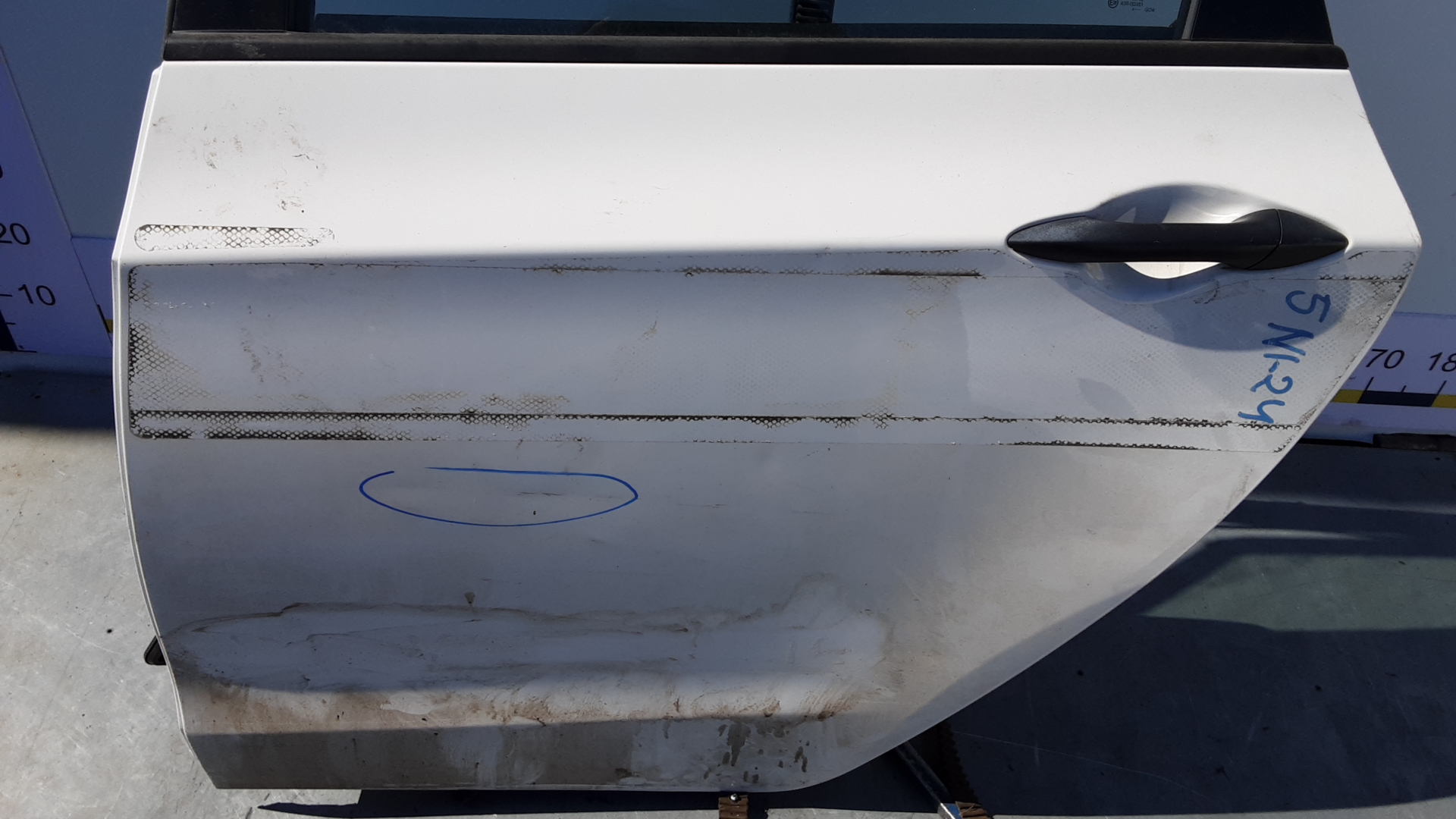 Дверь задняя левая