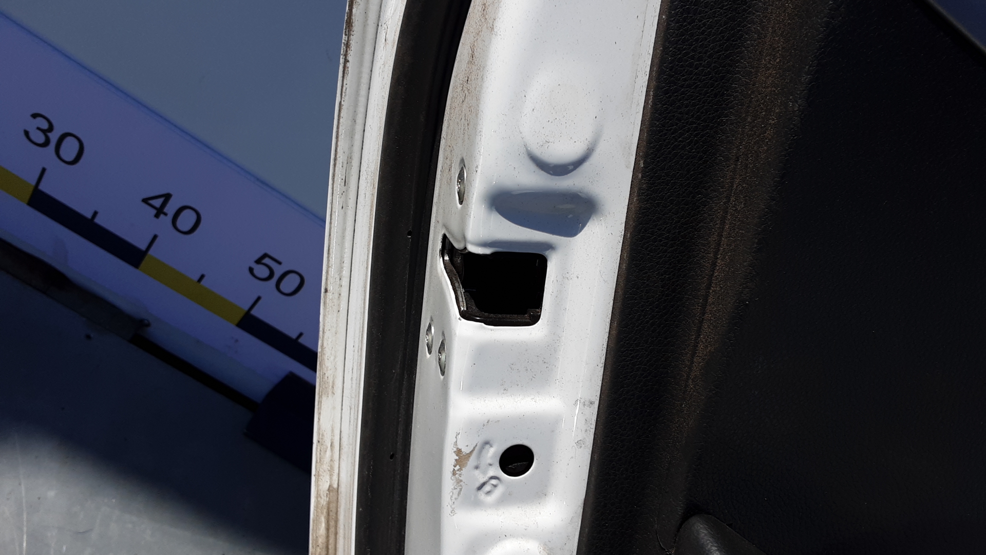 Дверь задняя левая