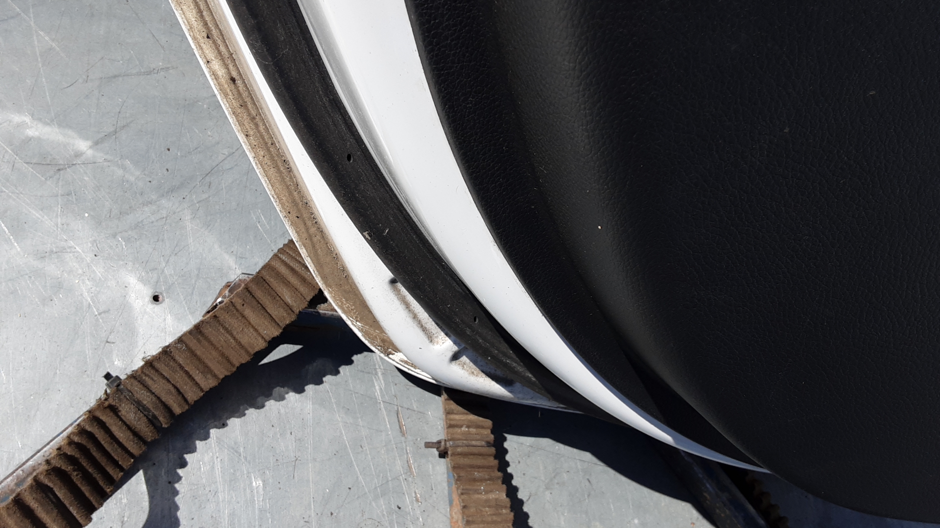 Дверь задняя левая