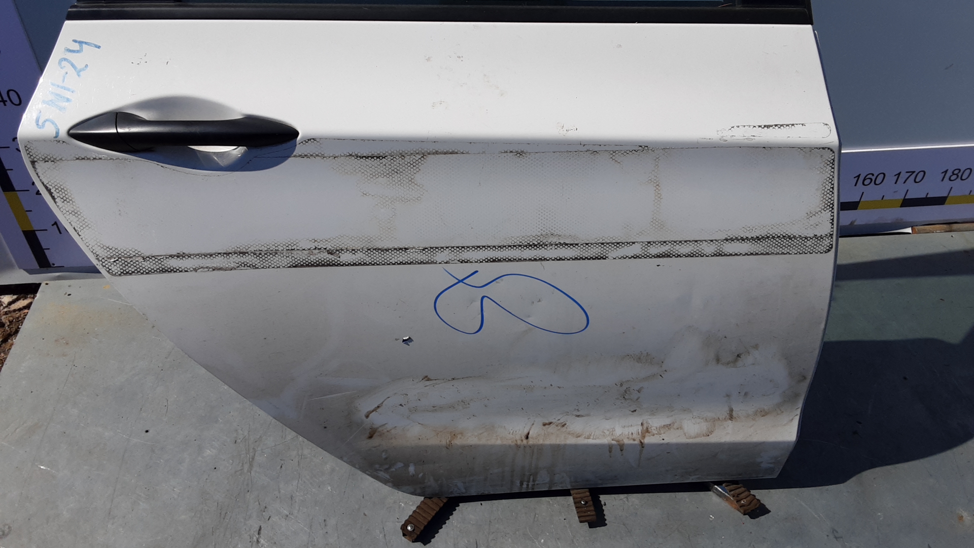 Дверь задняя правая