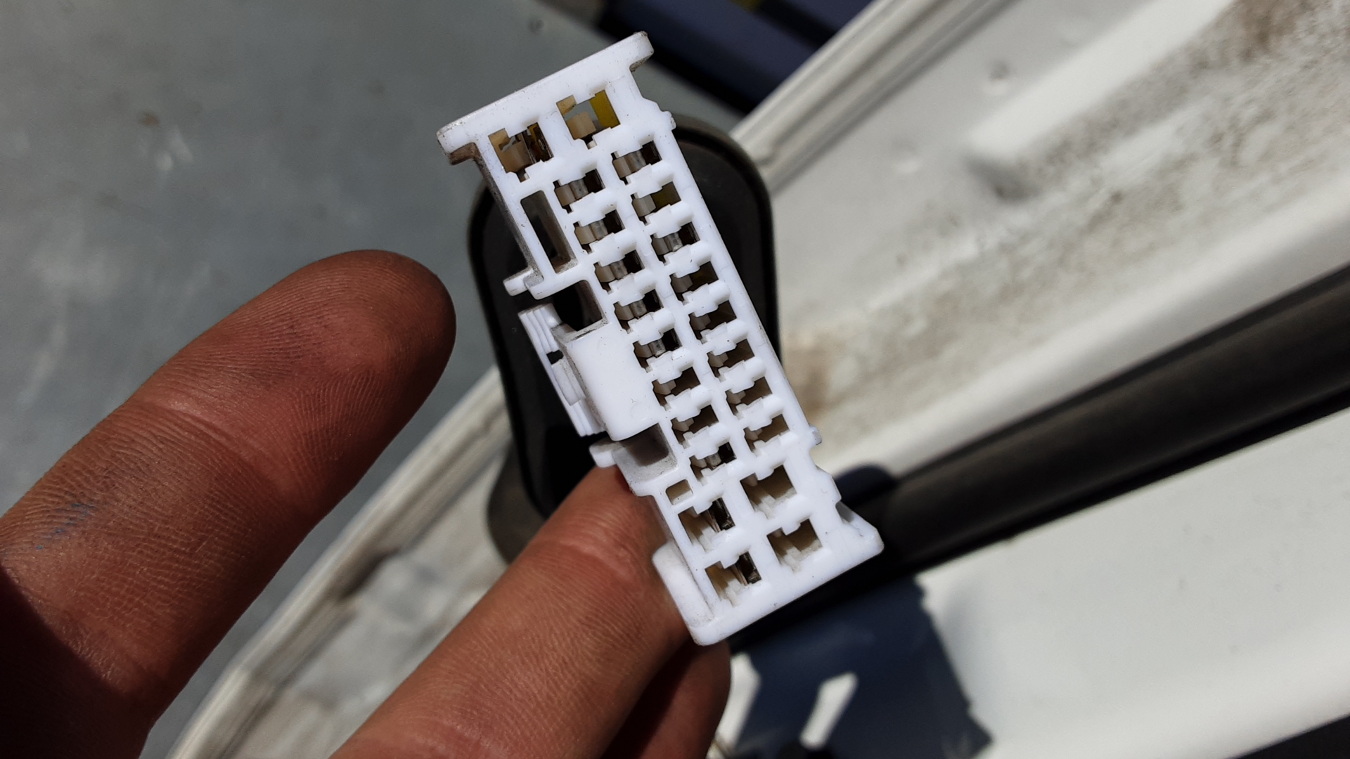 Дверь задняя правая