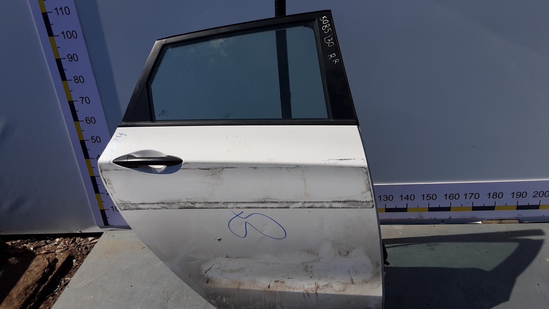 Дверь задняя правая