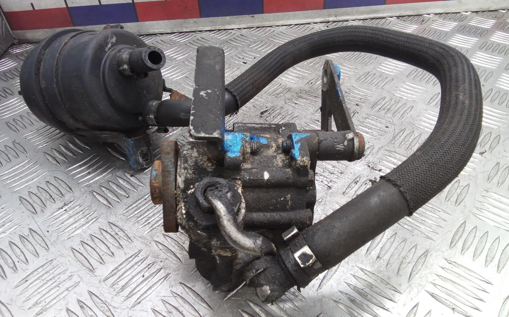 Насос ГУР (гидроусилитель руля)