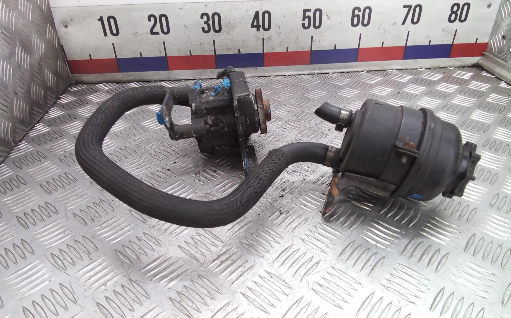 Насос ГУР (гидроусилитель руля)