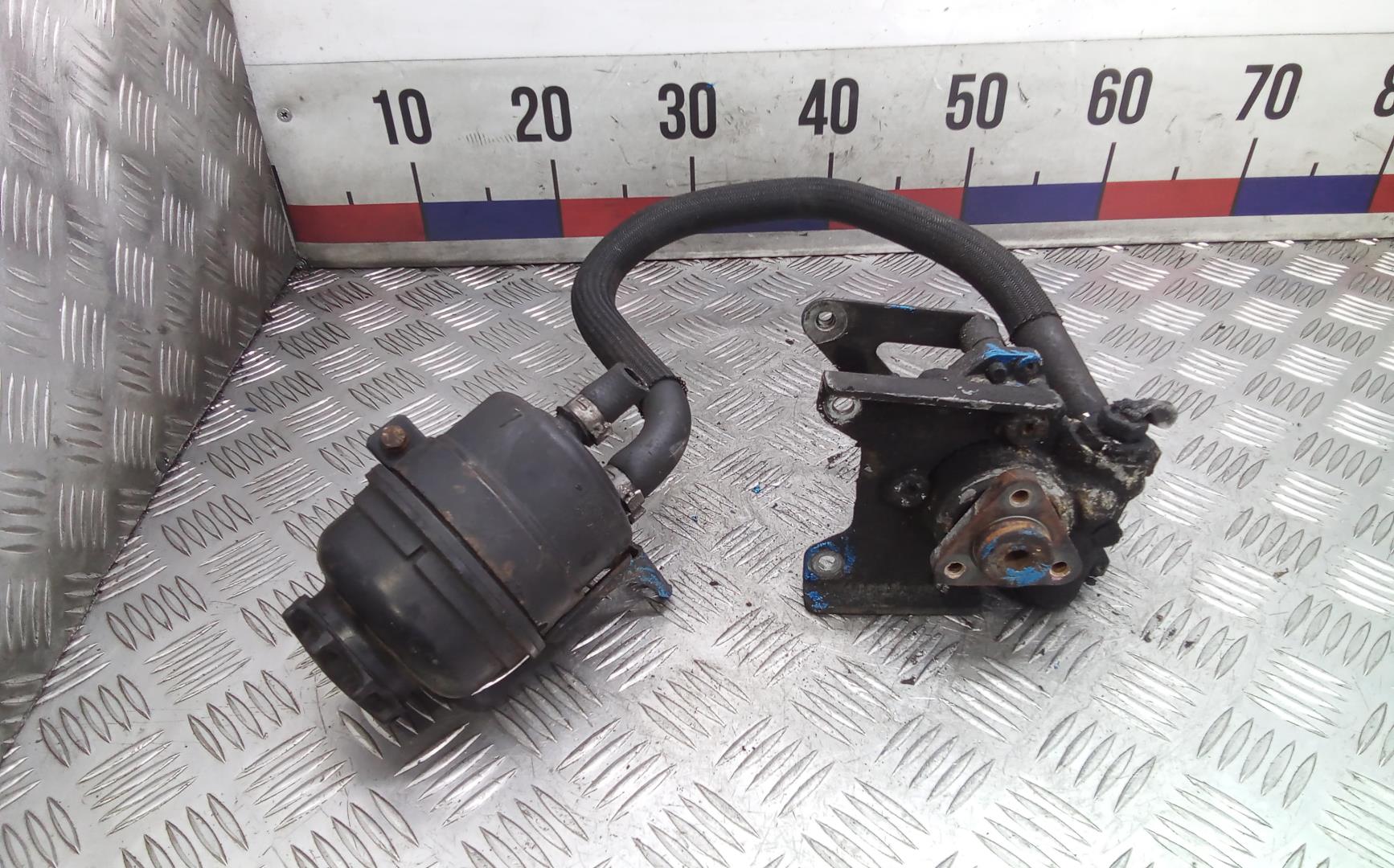 Насос ГУР (гидроусилитель руля)