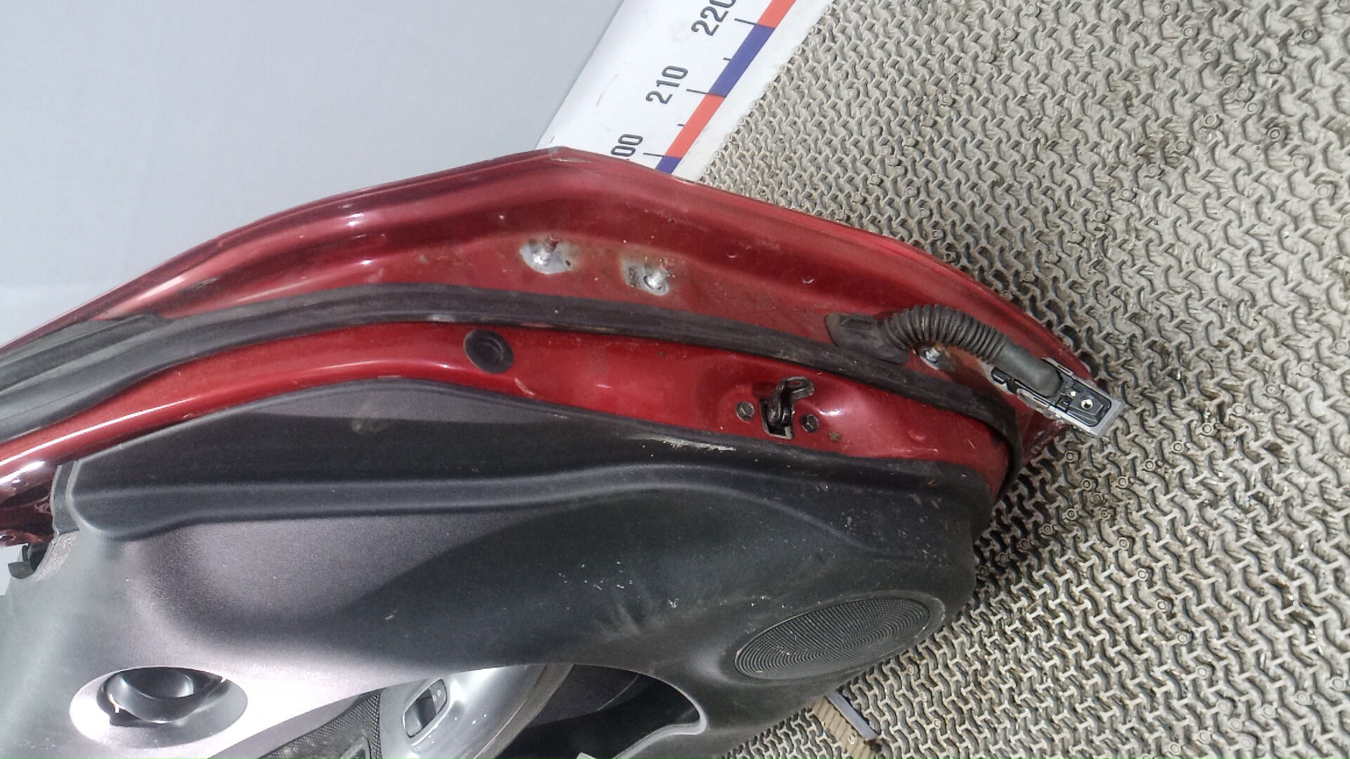 Дверь передняя левая