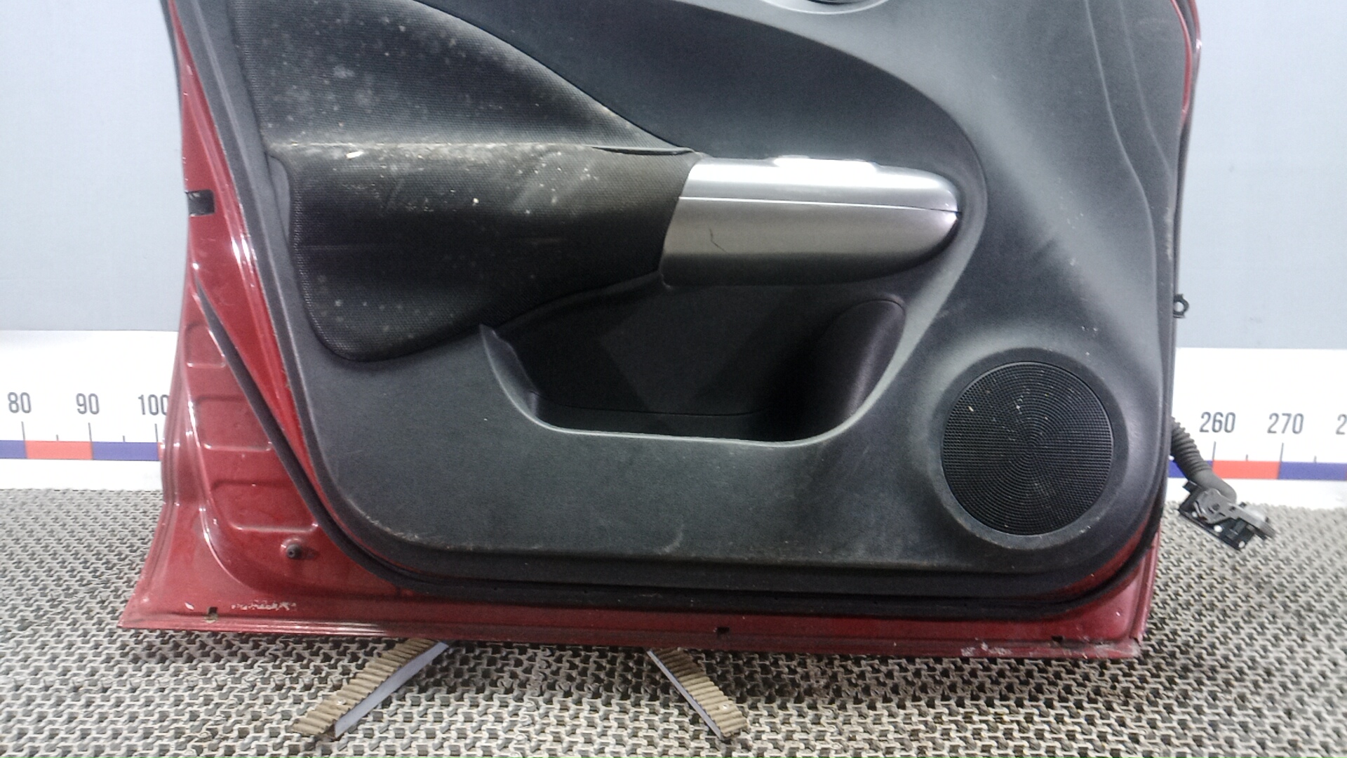 Дверь передняя левая