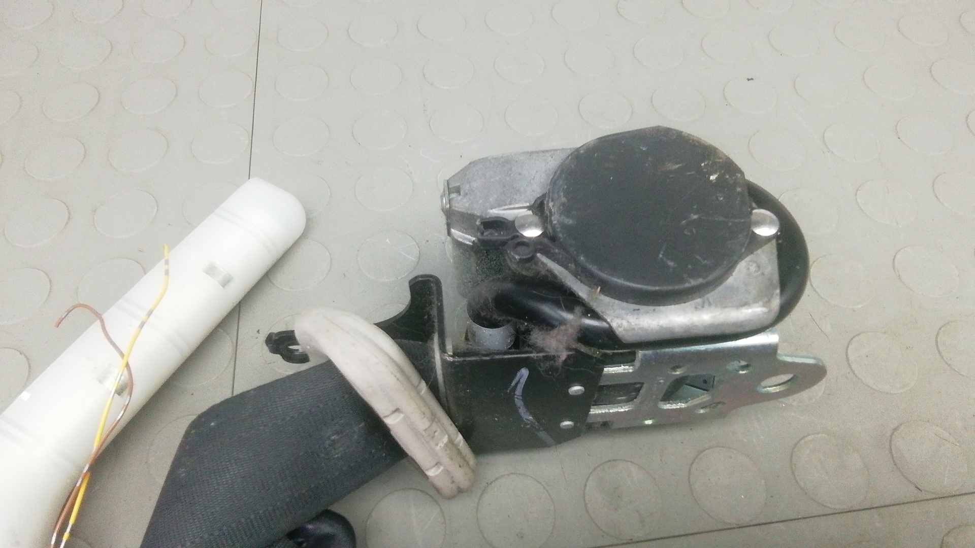 Ремень безопасности с пиропатроном