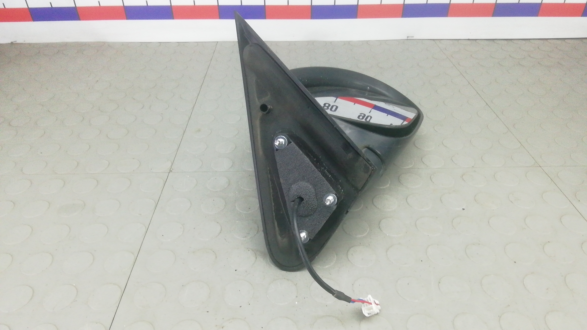 Зеркало правое электрическое