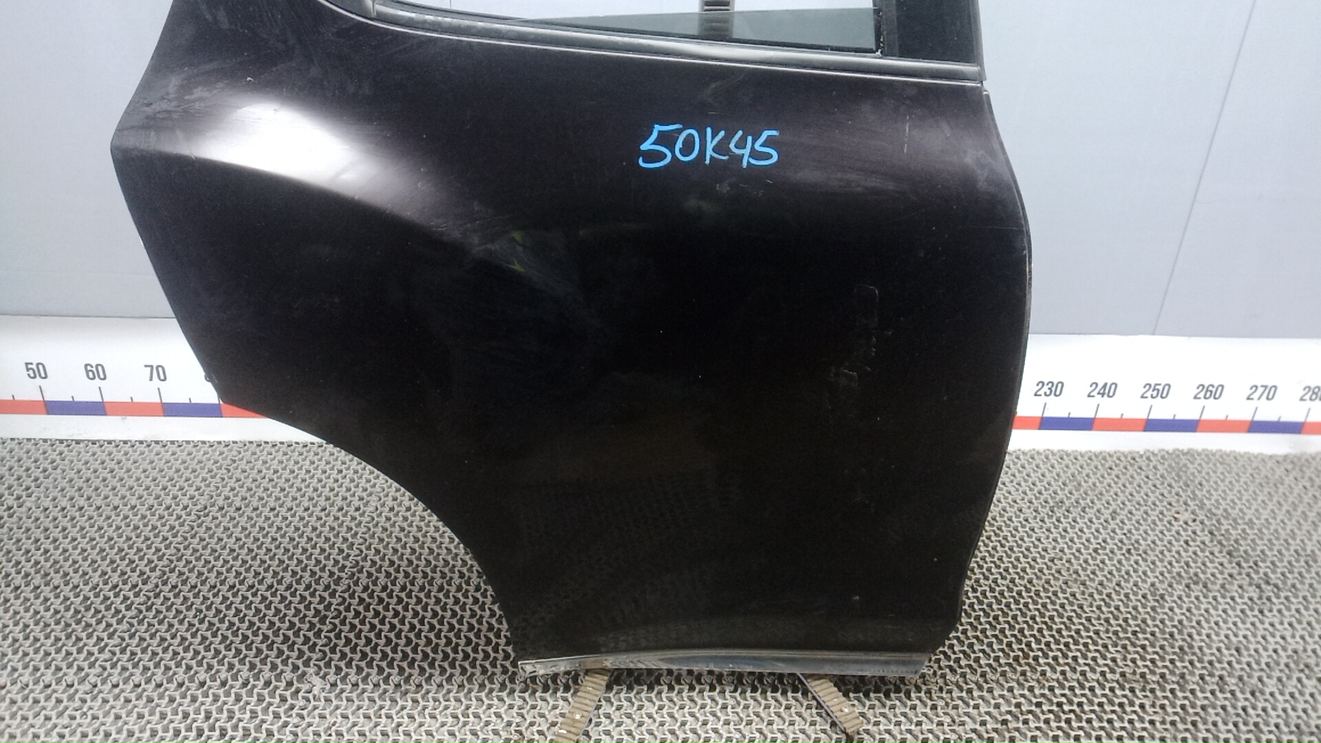 Дверь задняя правая