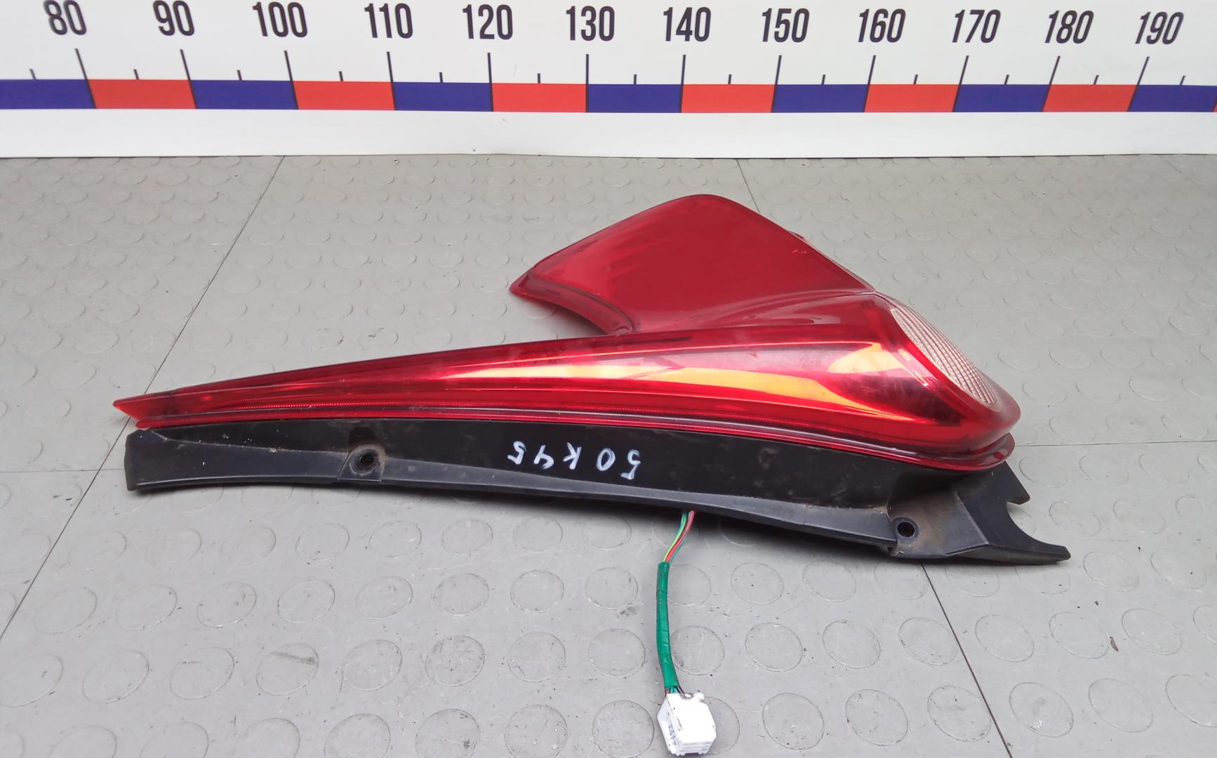 Фонарь задний правый