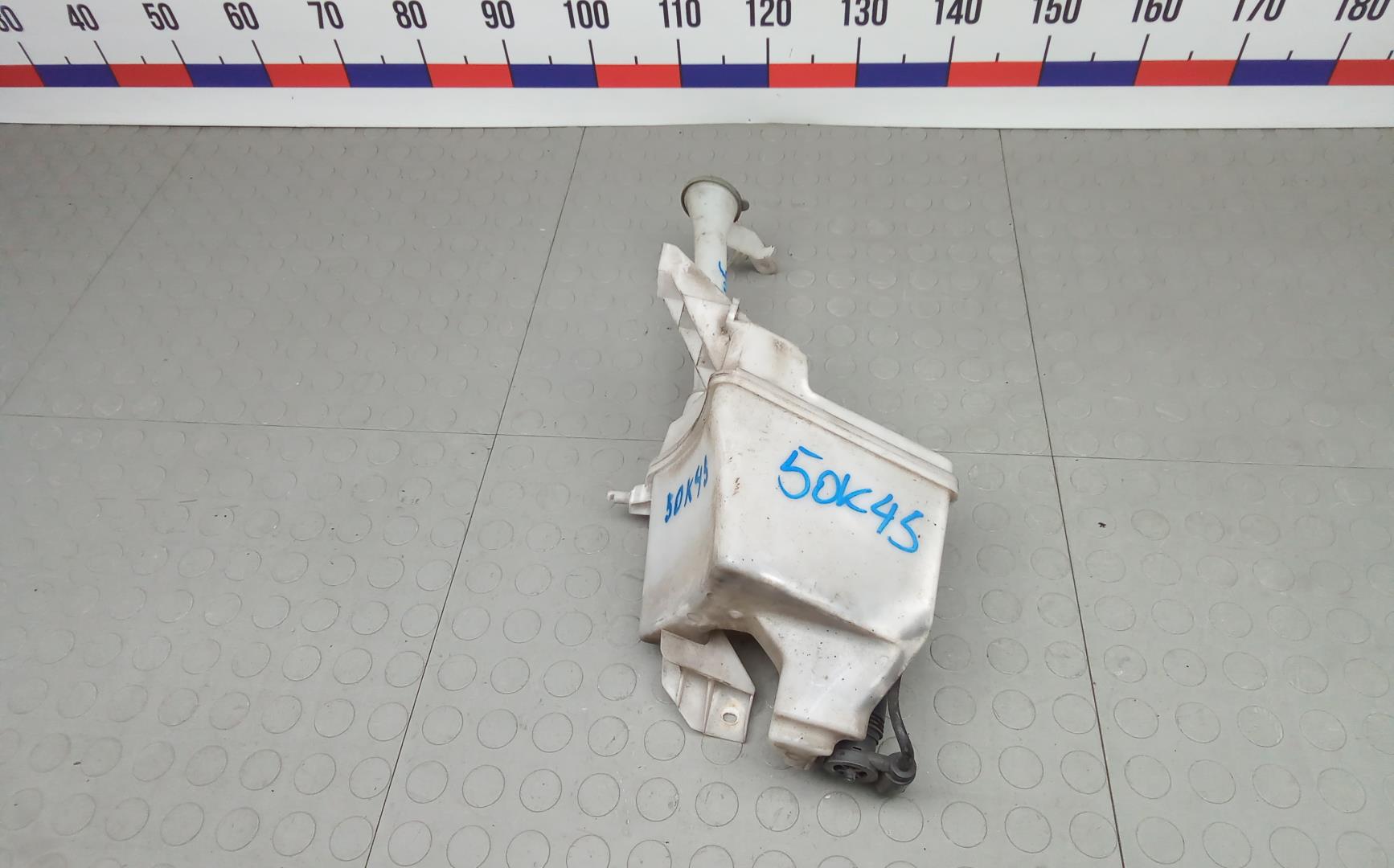 Бачок омывателя лобового стекла