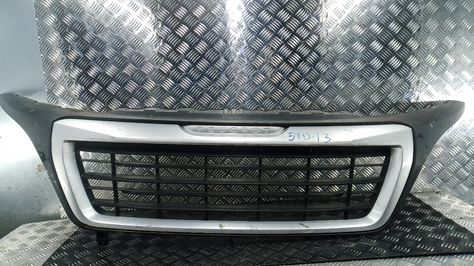 Решетка радиатора