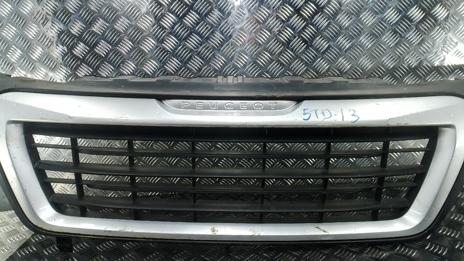 Решетка радиатора