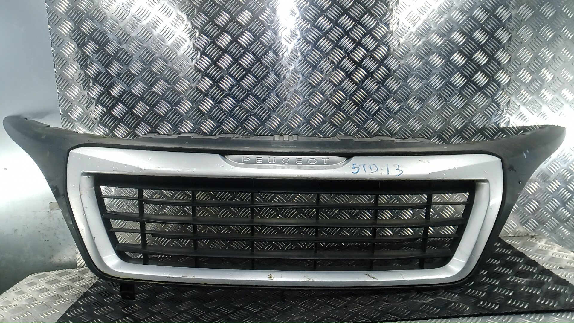 Решетка радиатора