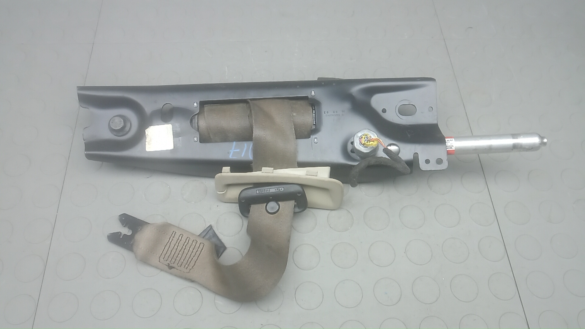 Ремень безопасности с пиропатроном