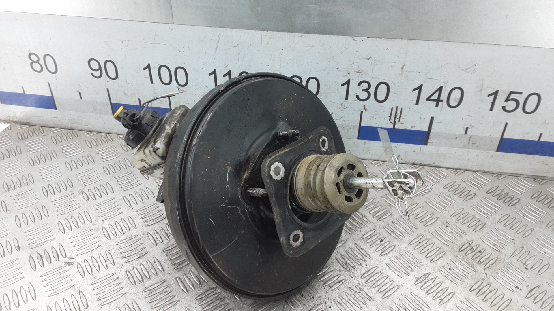 Усилитель тормозов вакуумный