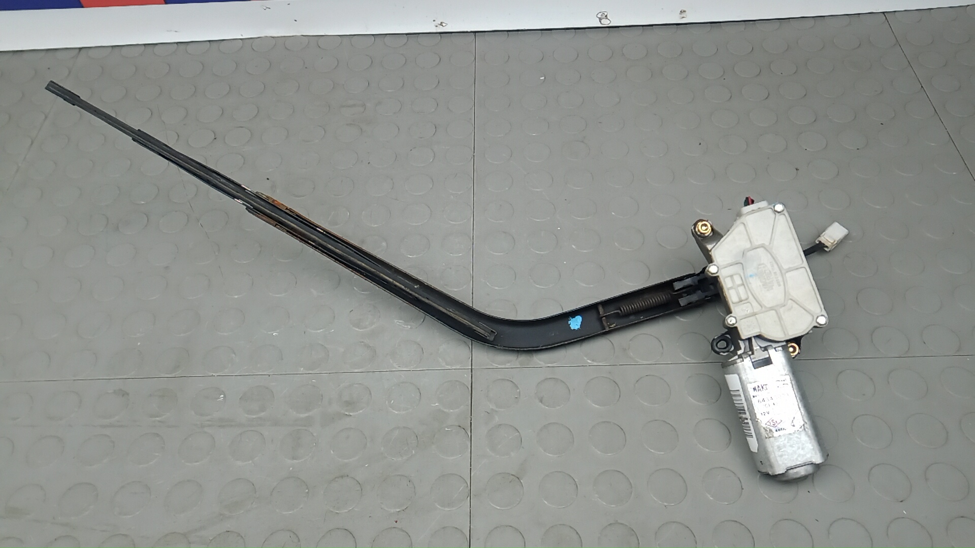 Моторчик стеклоочистителя задний