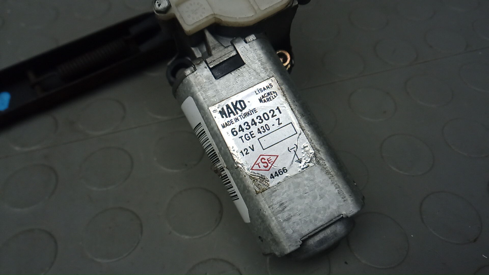 Моторчик стеклоочистителя задний