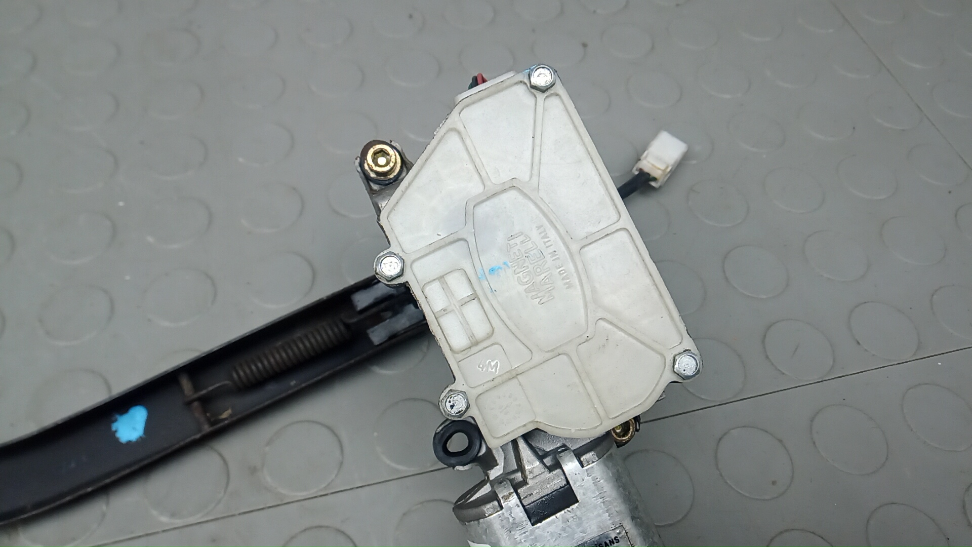 Моторчик стеклоочистителя задний