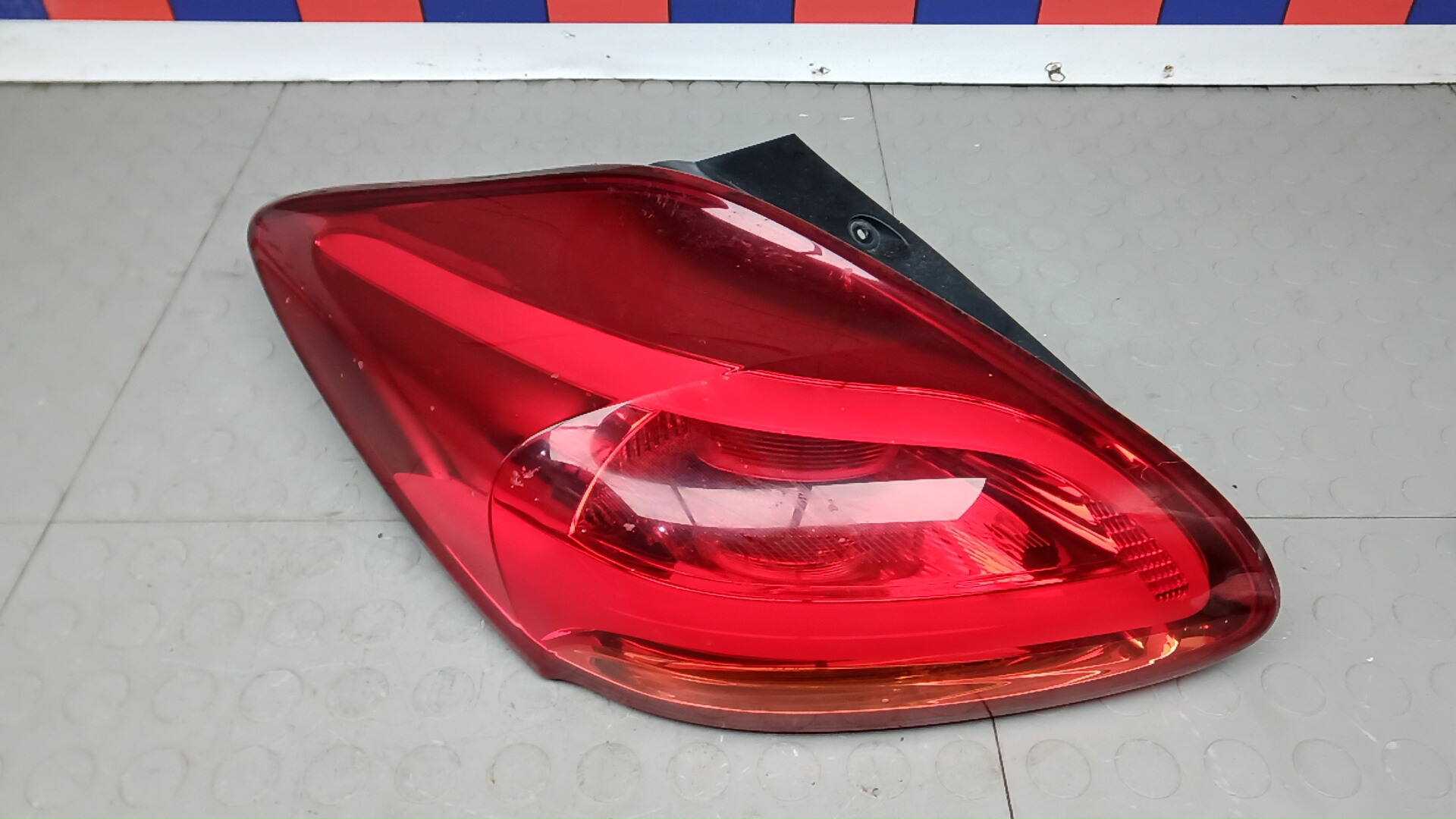 Фонарь задний левый