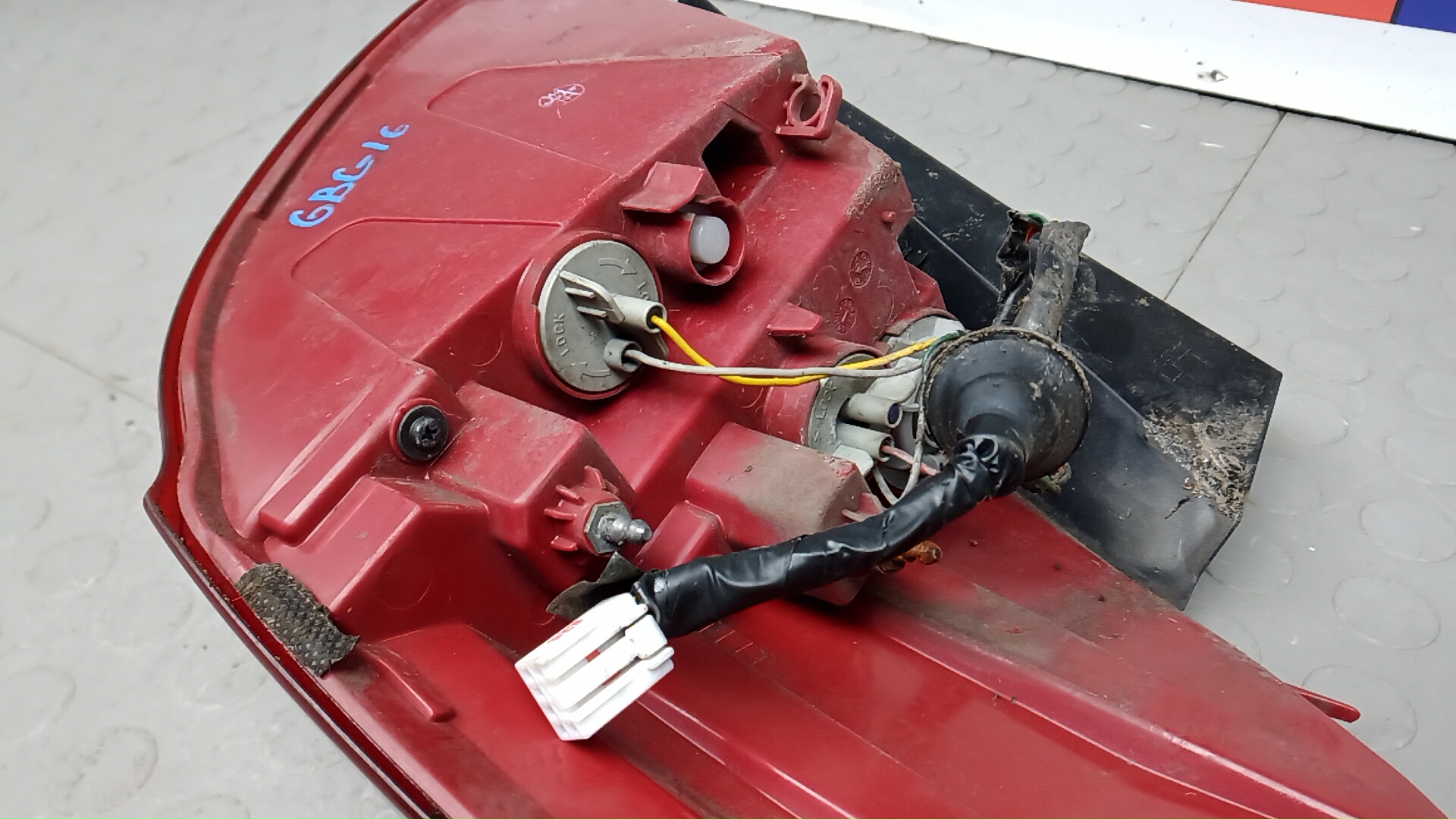 Фонарь задний левый