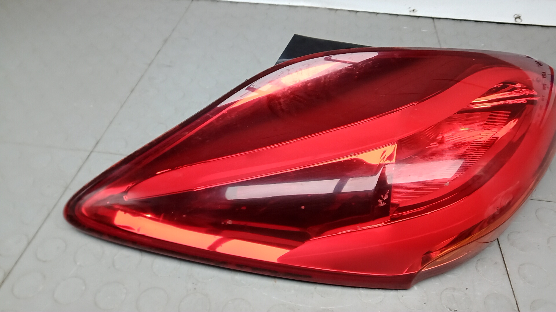 Фонарь задний левый