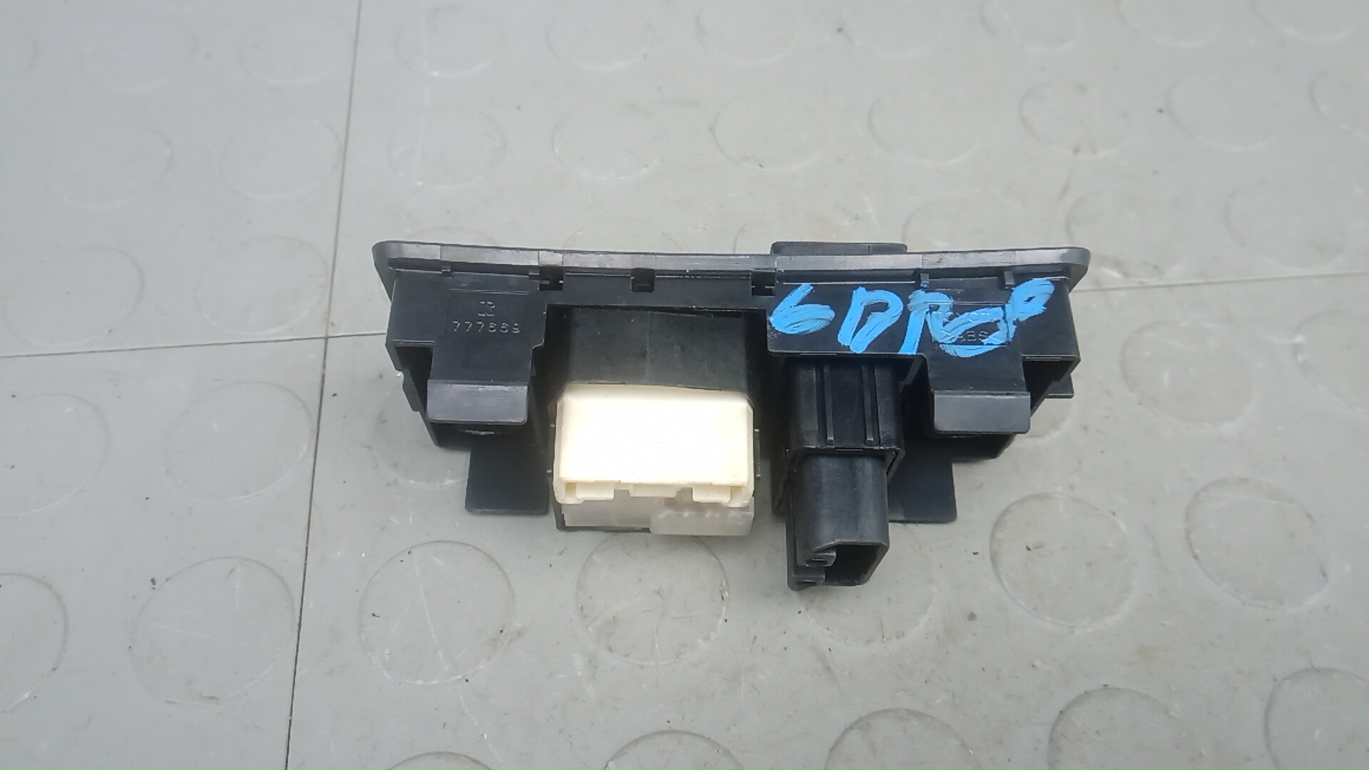 Переключатель света фар