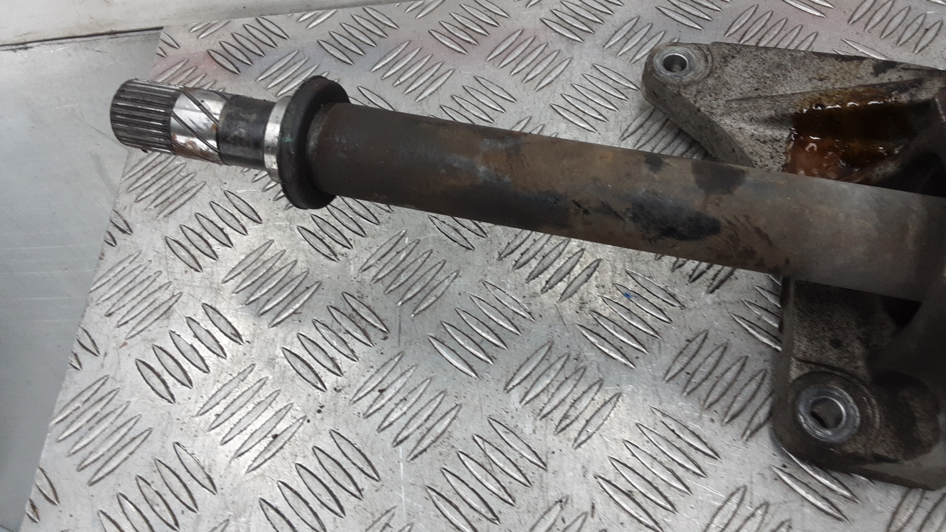 Полуось передняя правая