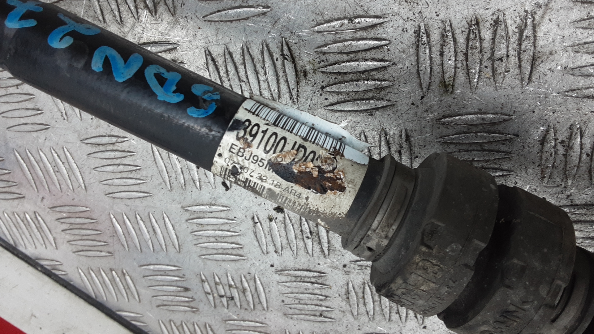 Полуось передняя правая