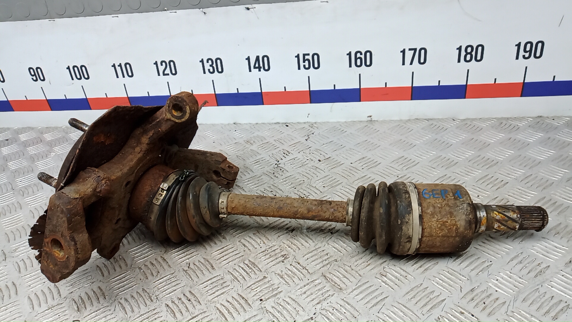 Полуось передняя левая