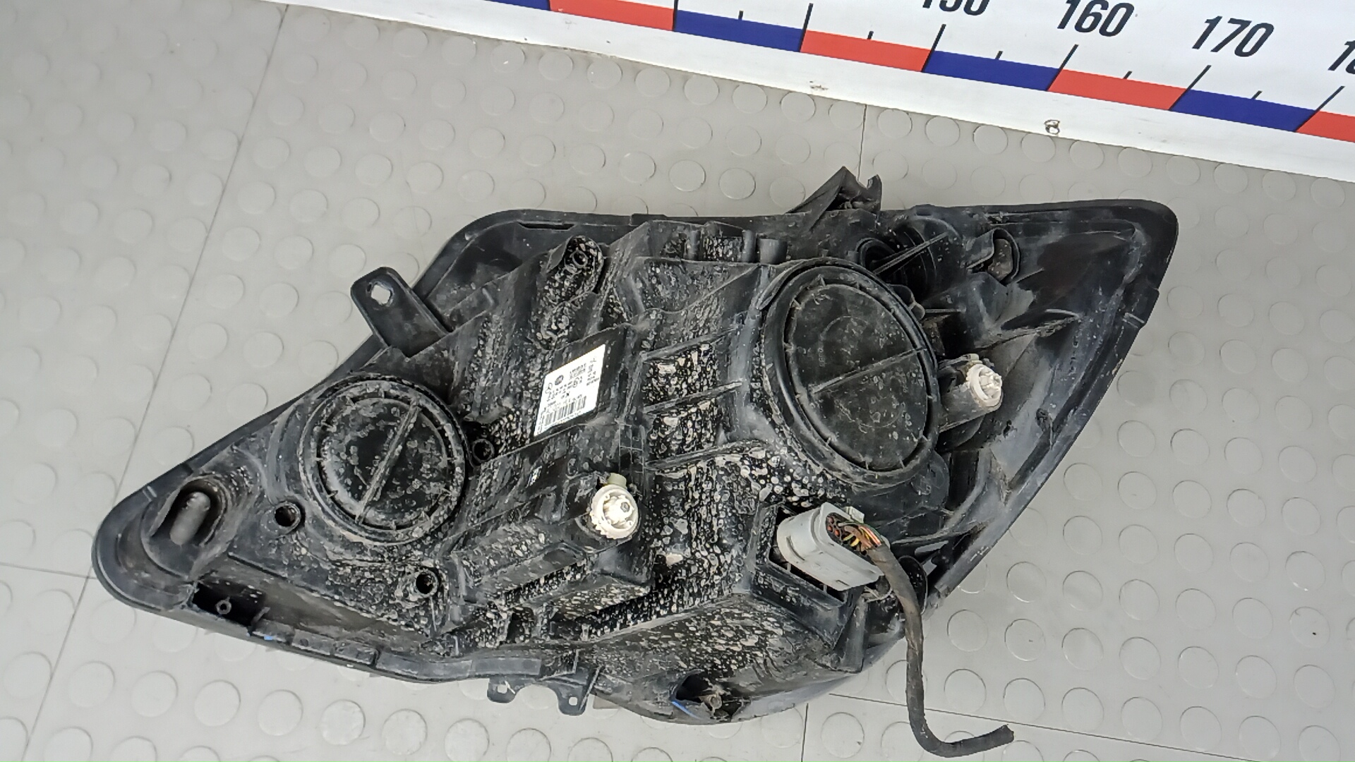 Фара правая