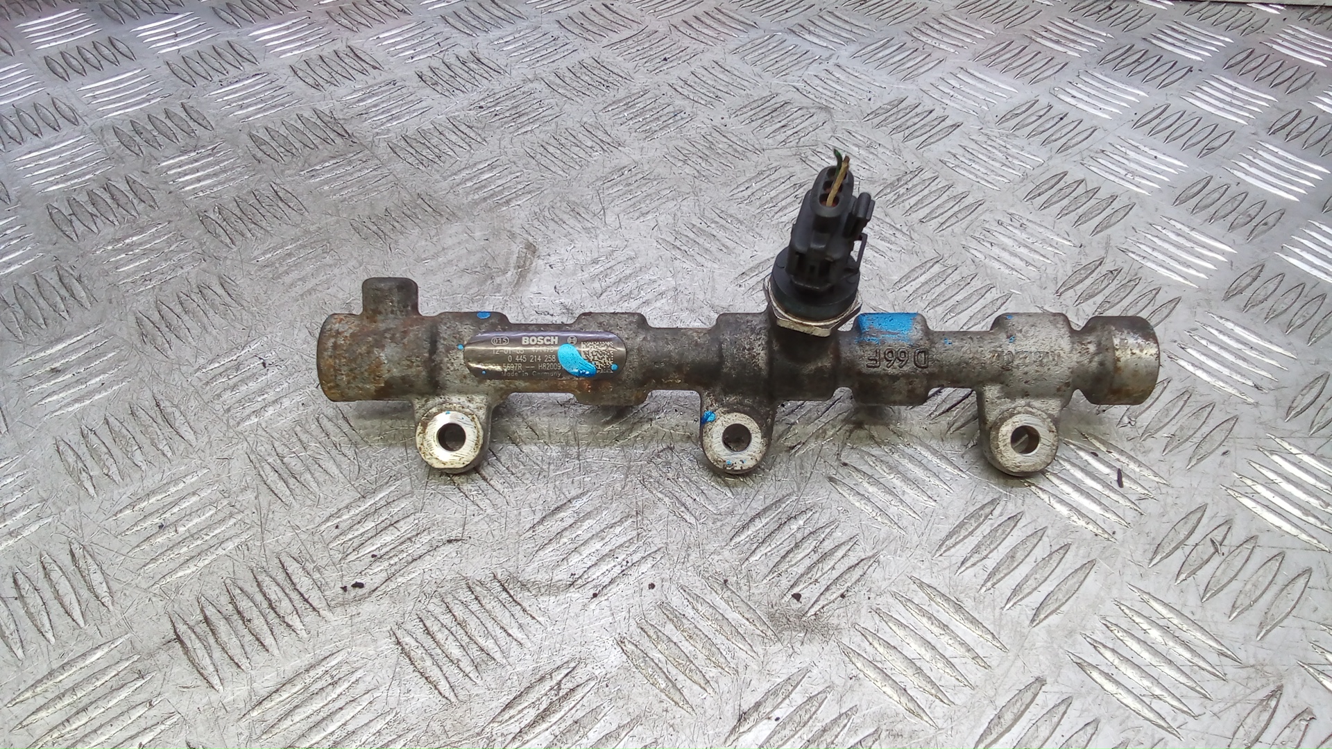 Рейка топливная (рампа)