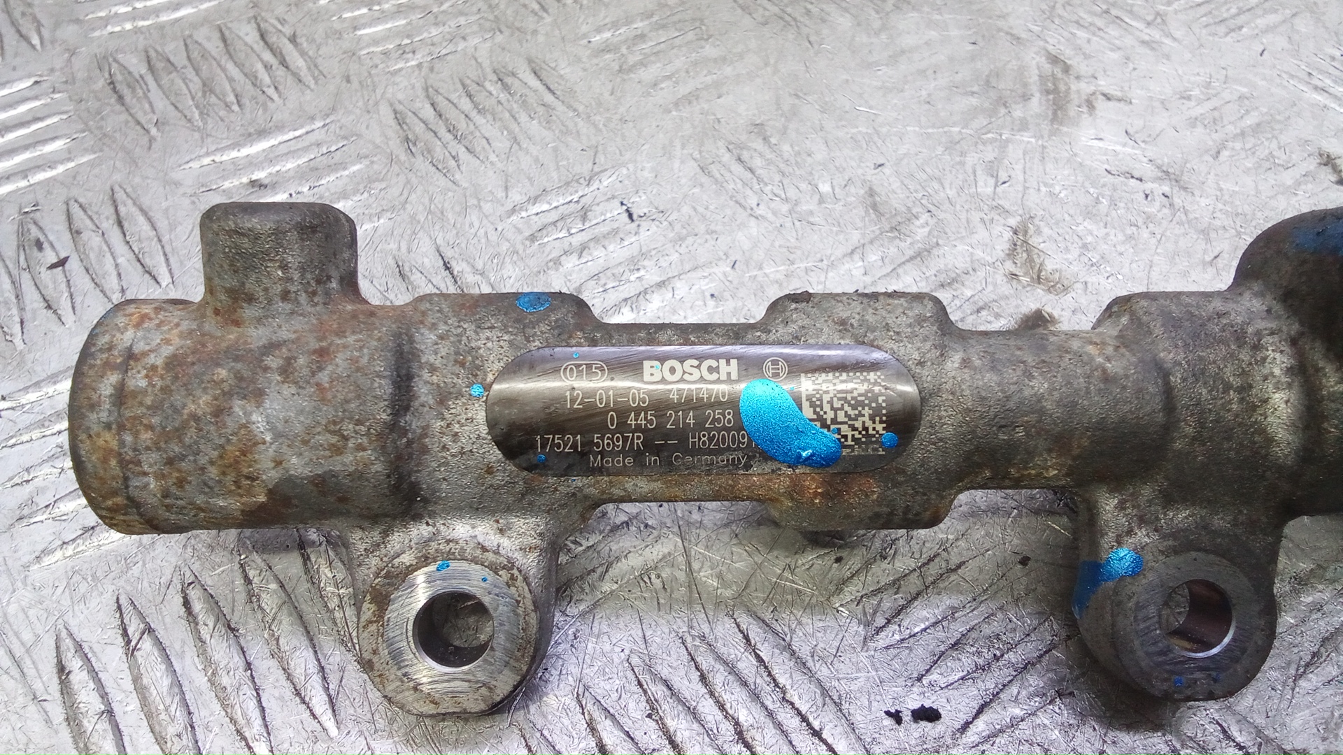 Рейка топливная (рампа)