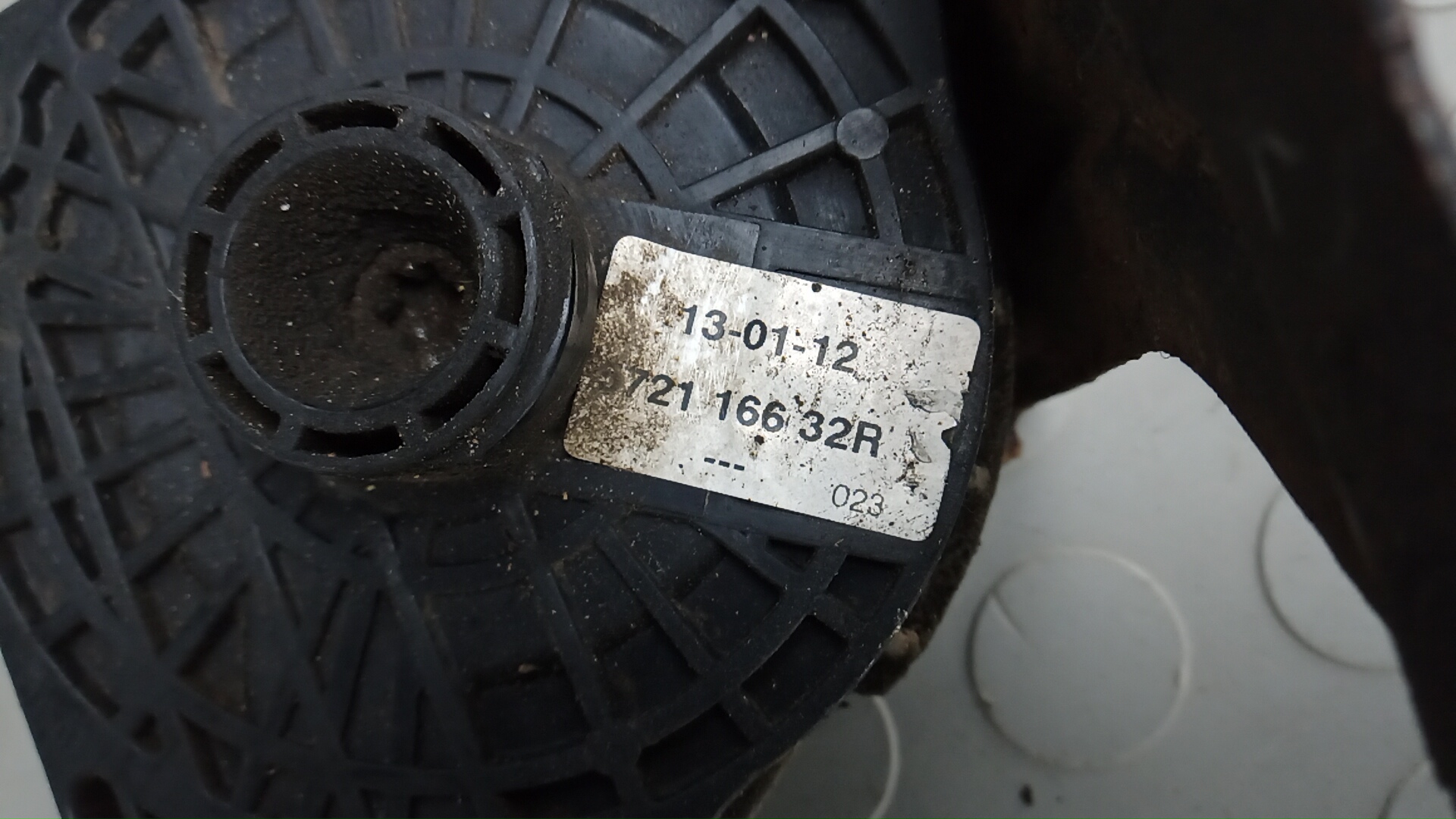 Механизм подъема запасного колеса