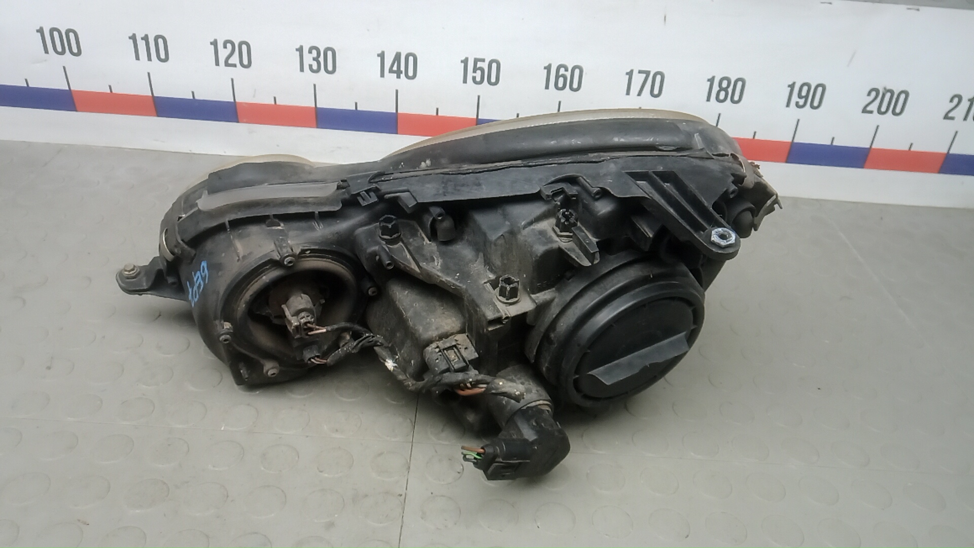 Фара правая