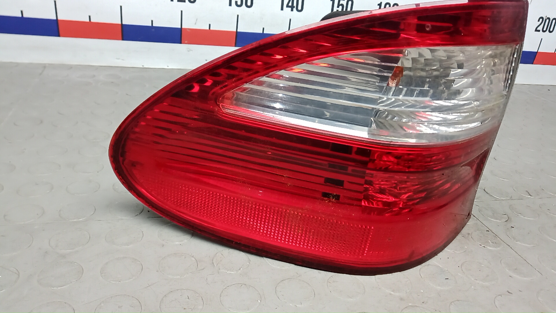 Фонарь задний левый