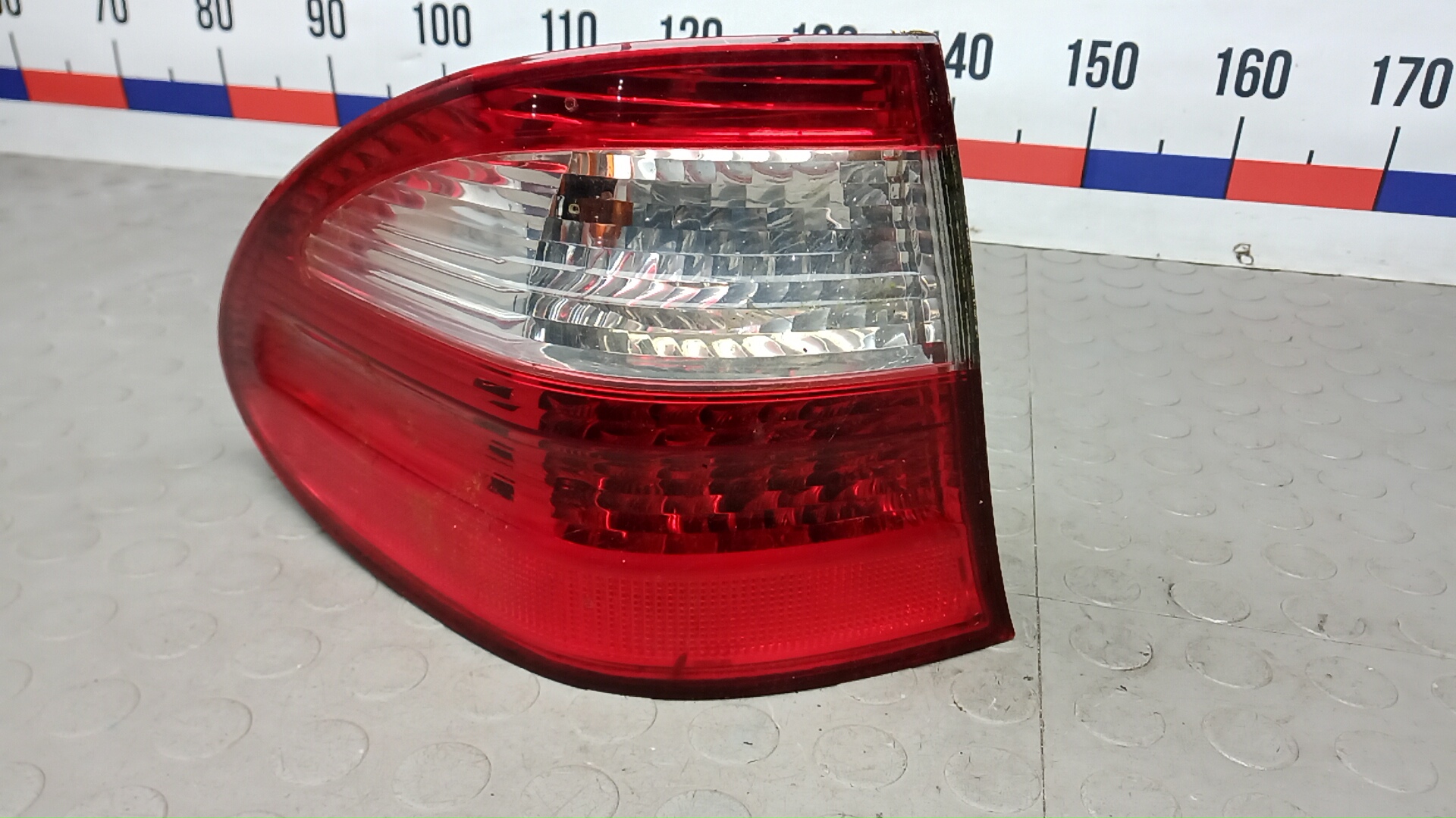 Фонарь задний левый