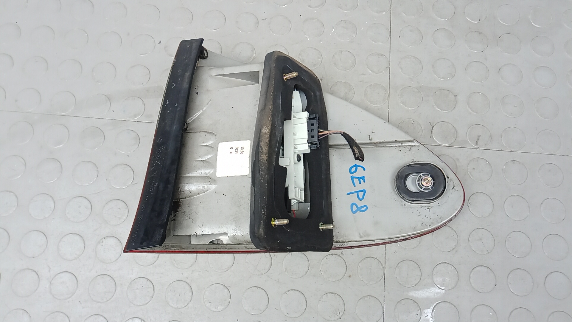 Фонарь задний левый