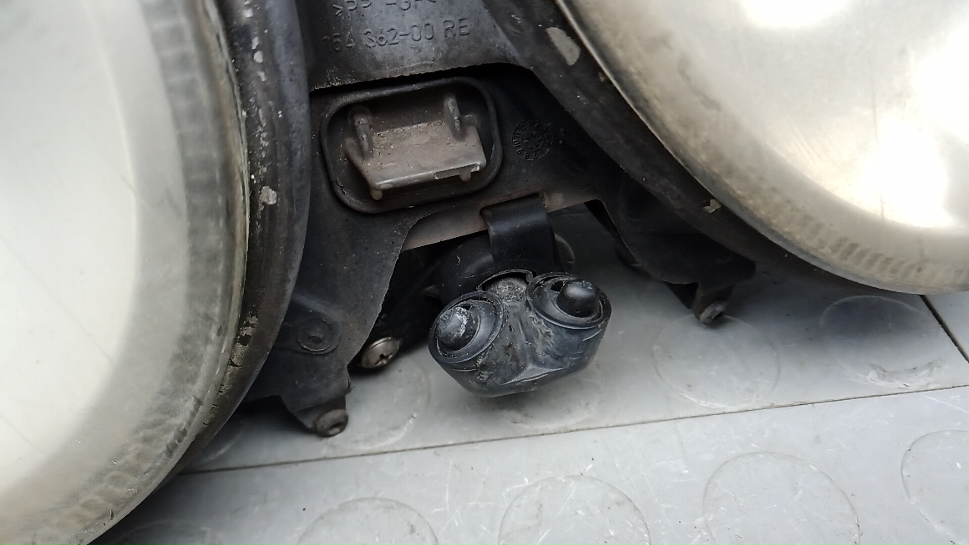 Фара правая