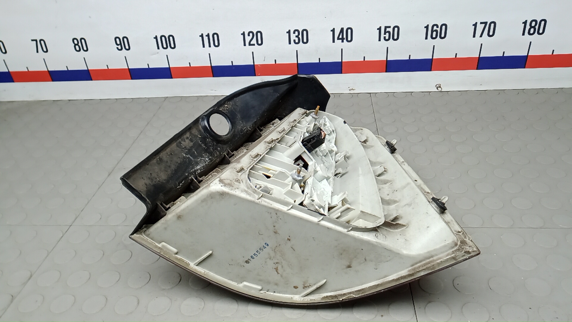 Фонарь задний левый