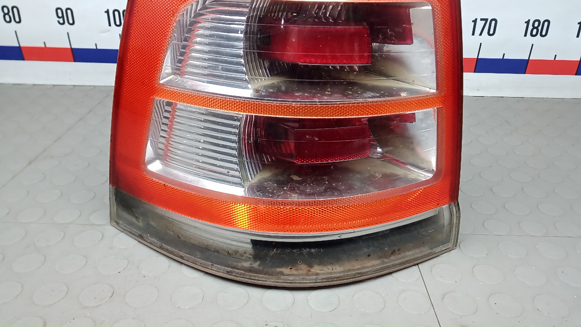 Фонарь задний левый