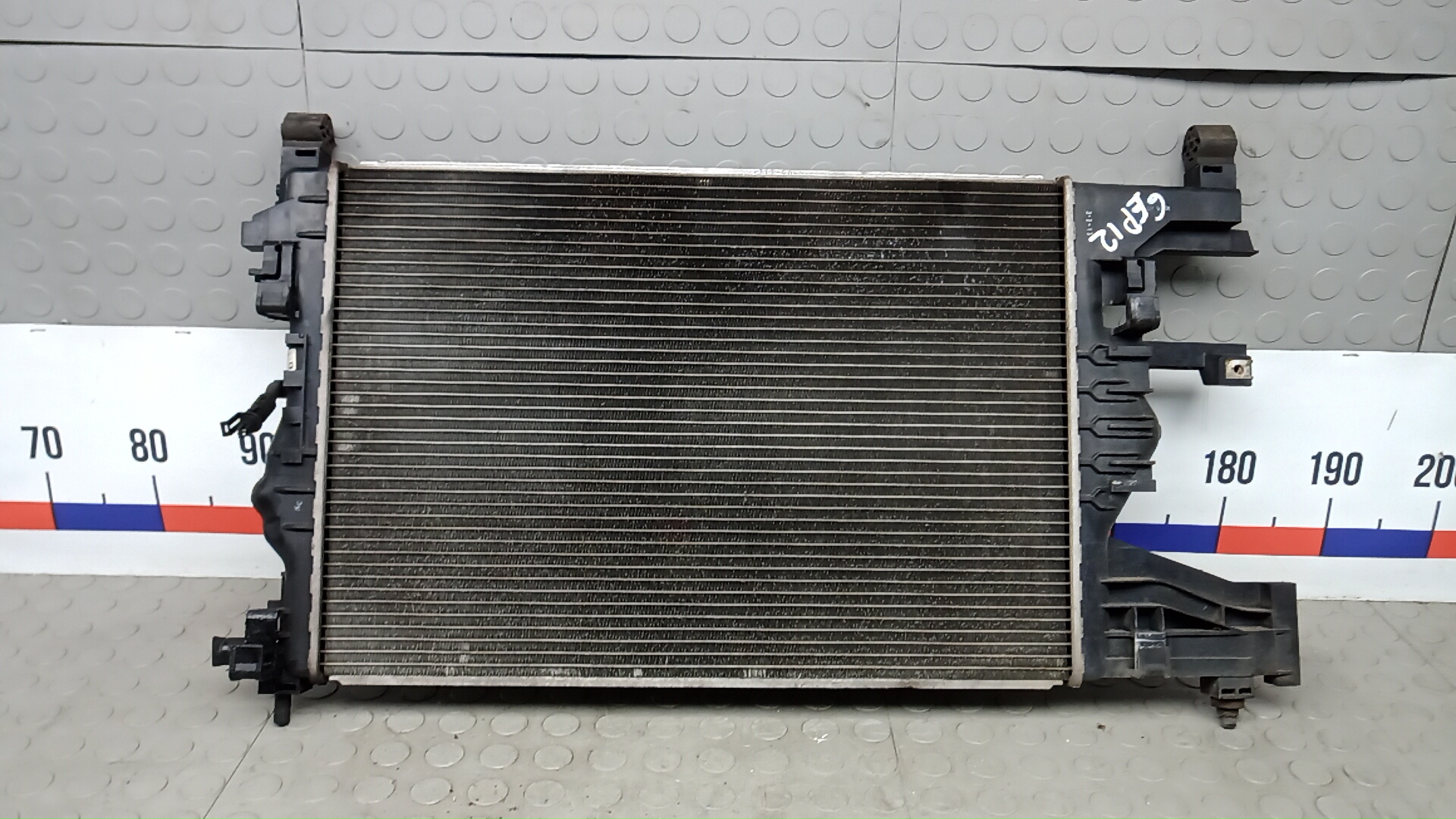 Радиатор охлаждения двигателя основной