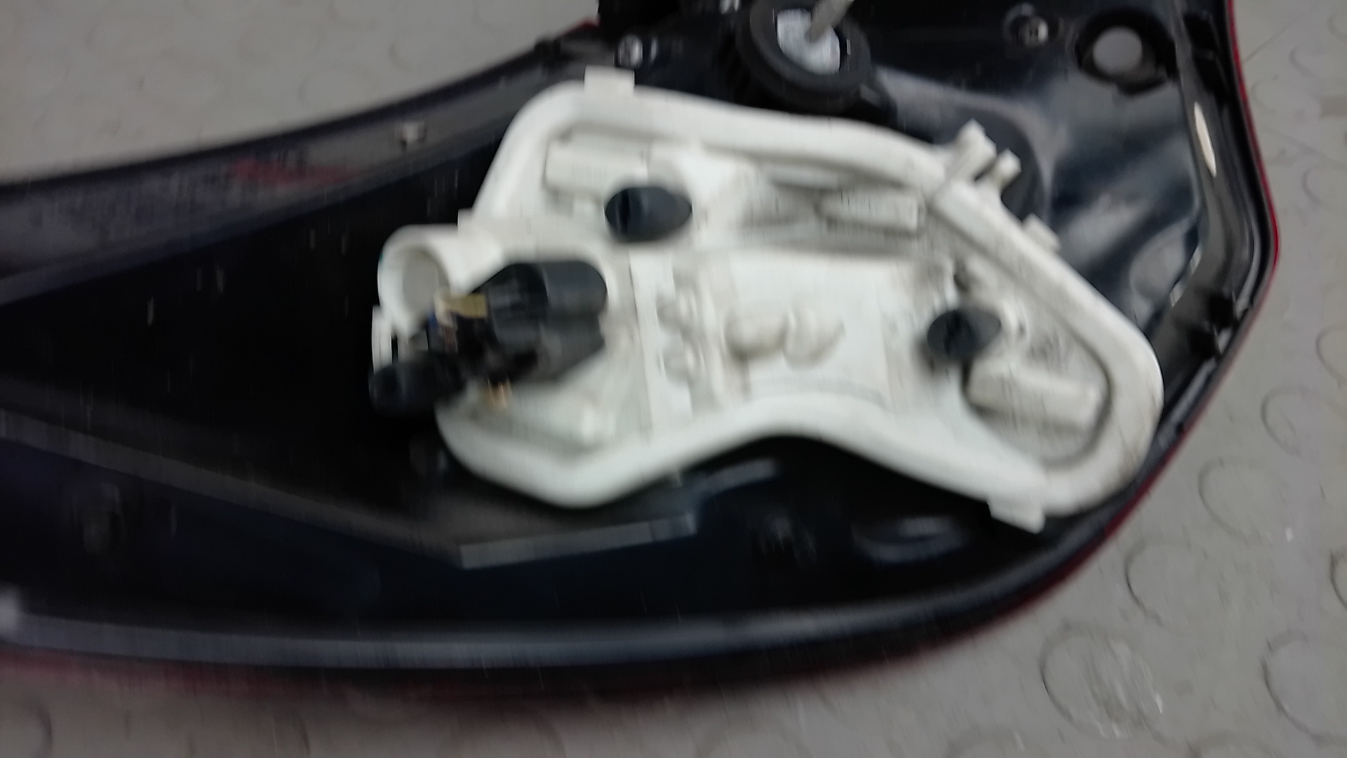 Фонарь задний правый