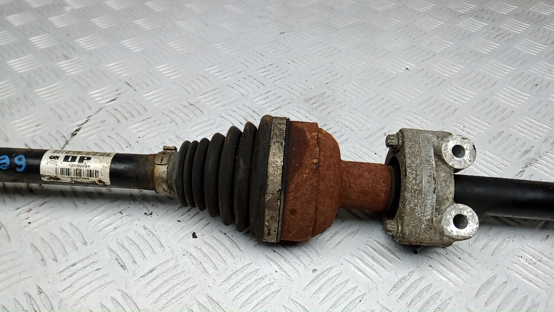 Полуось передняя правая