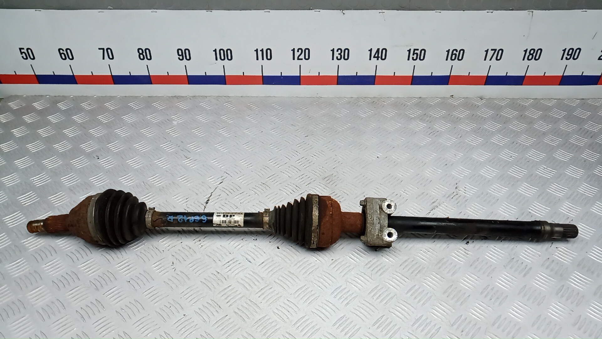 Полуось передняя правая