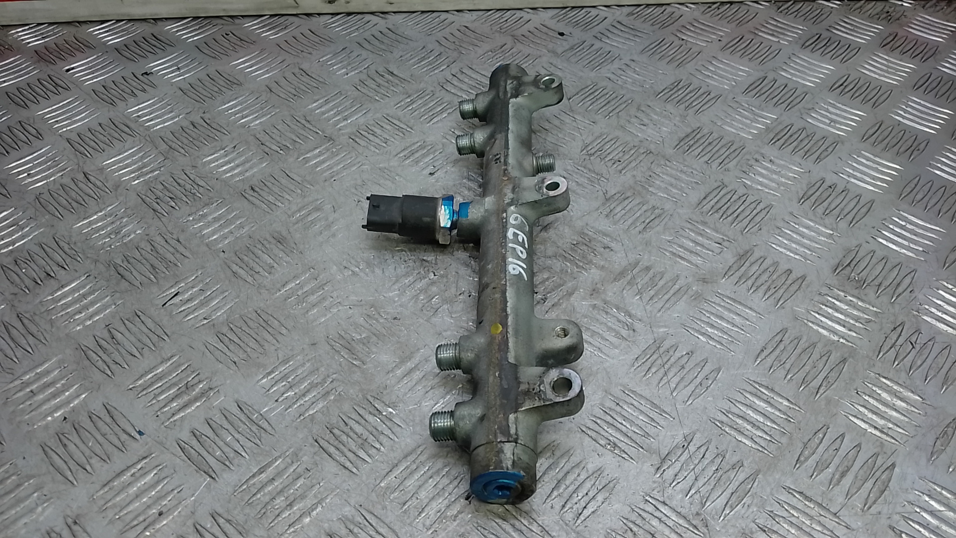 Рейка топливная (рампа)