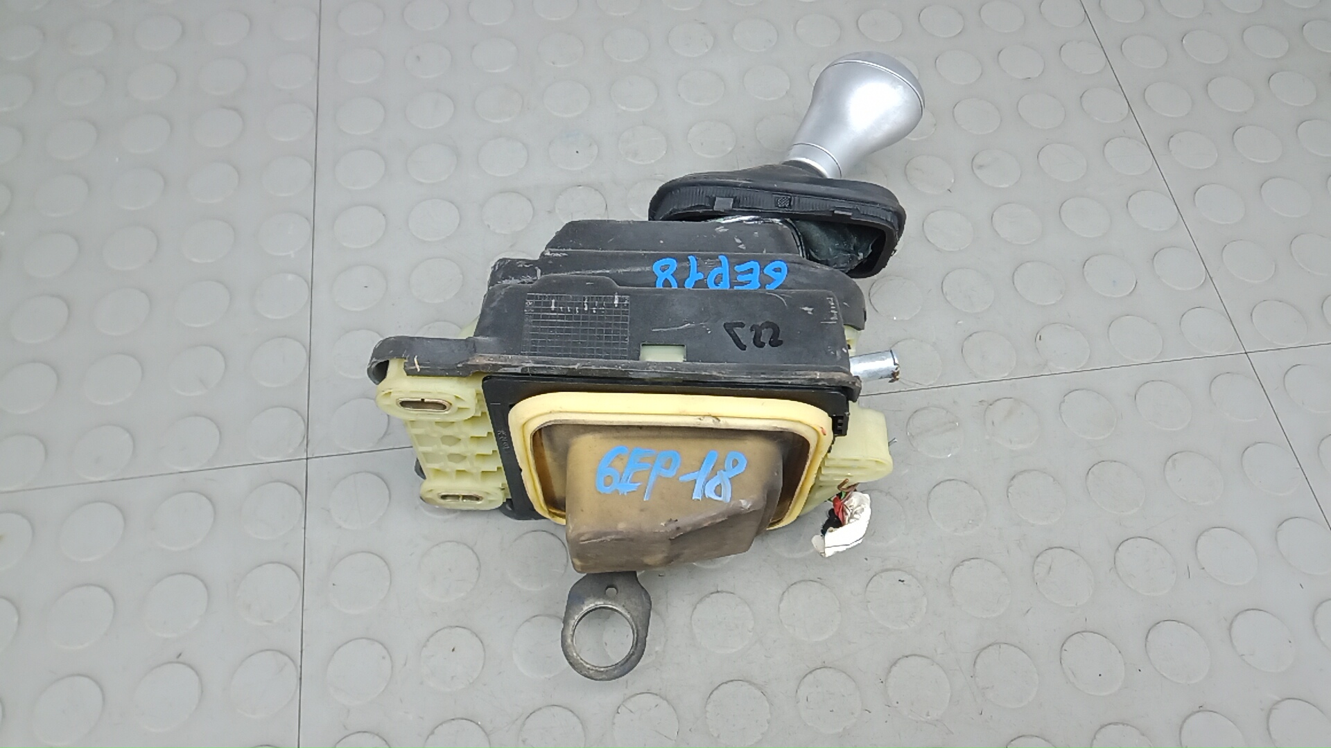 Кулиса МКПП / АКПП