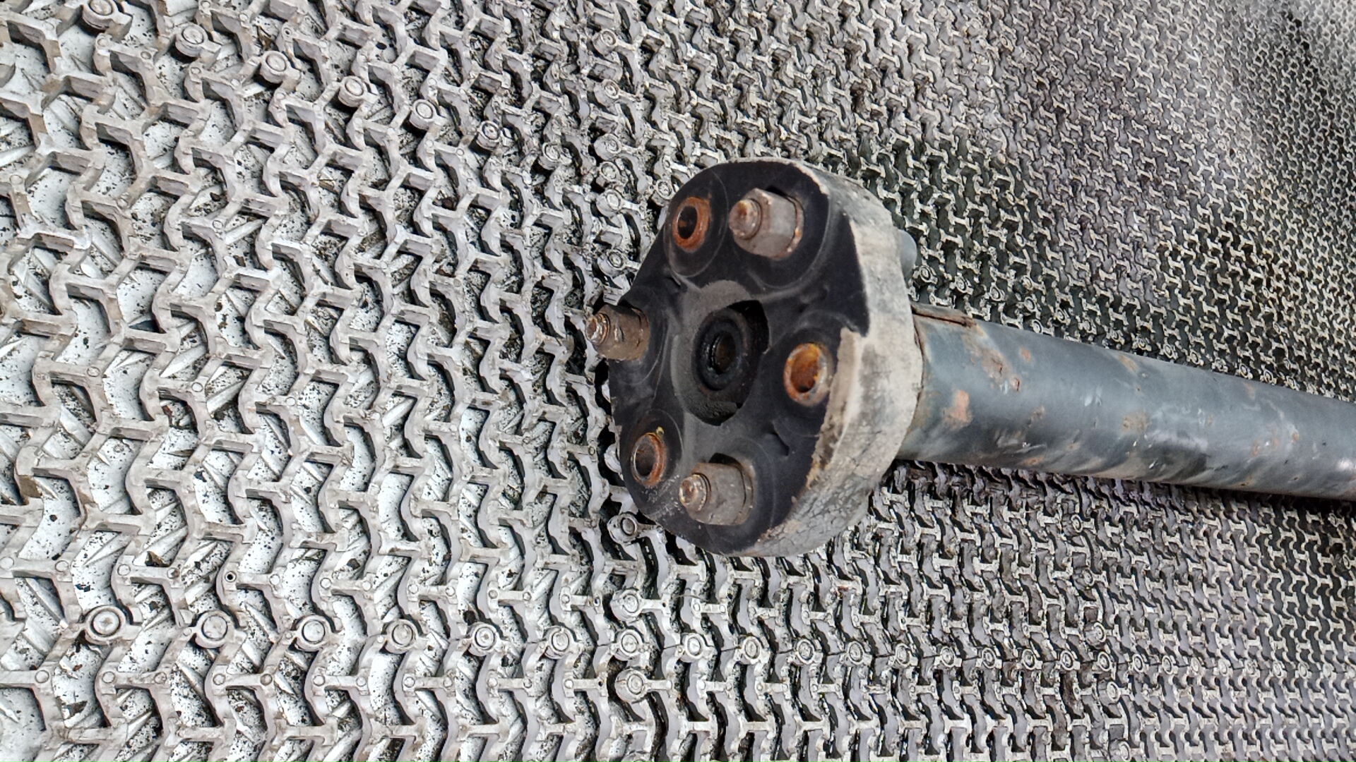 Вал карданный